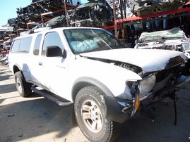 2000 Toyota Tacoma SR5 White Extended Cab 3.4L AT 4WD #Z23174